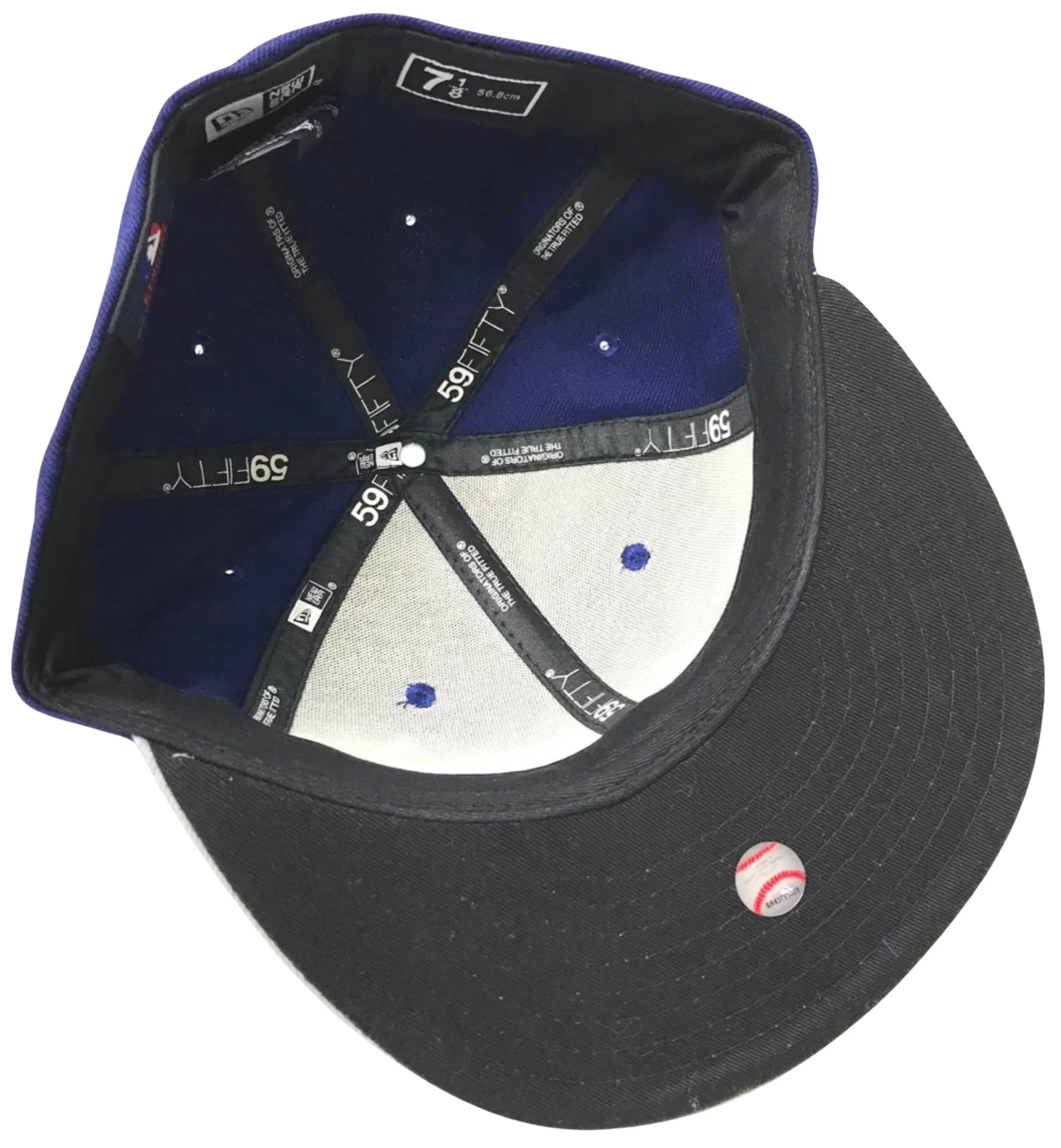 *Los Angeles* fitted hat by (7-1/8”)