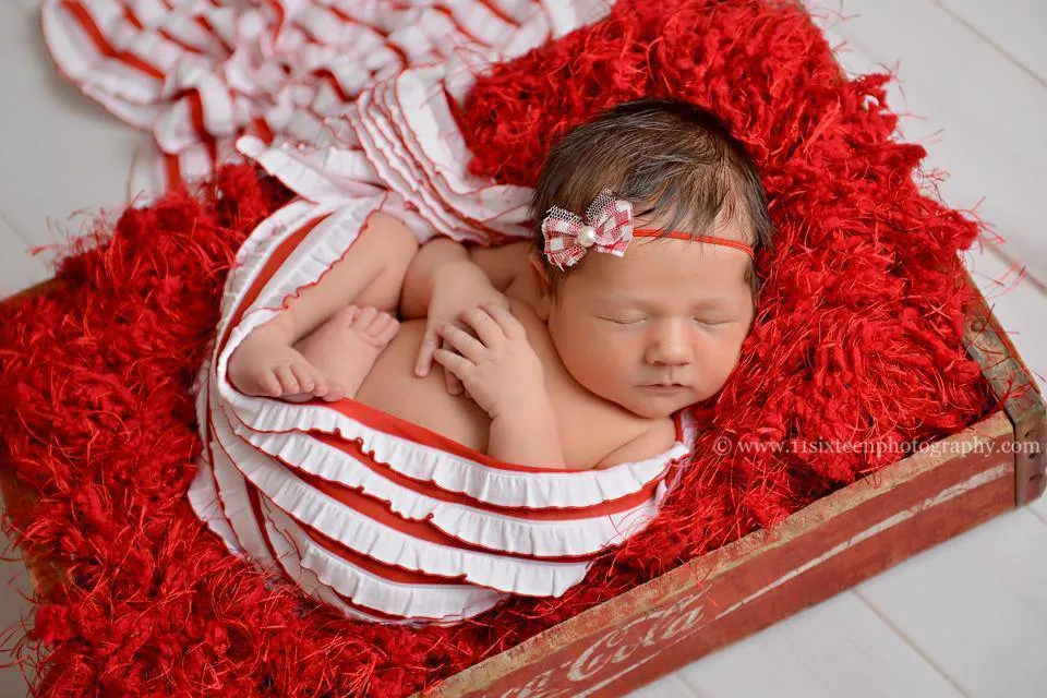 Ruffle Stretch Knit Wrap in Red and White