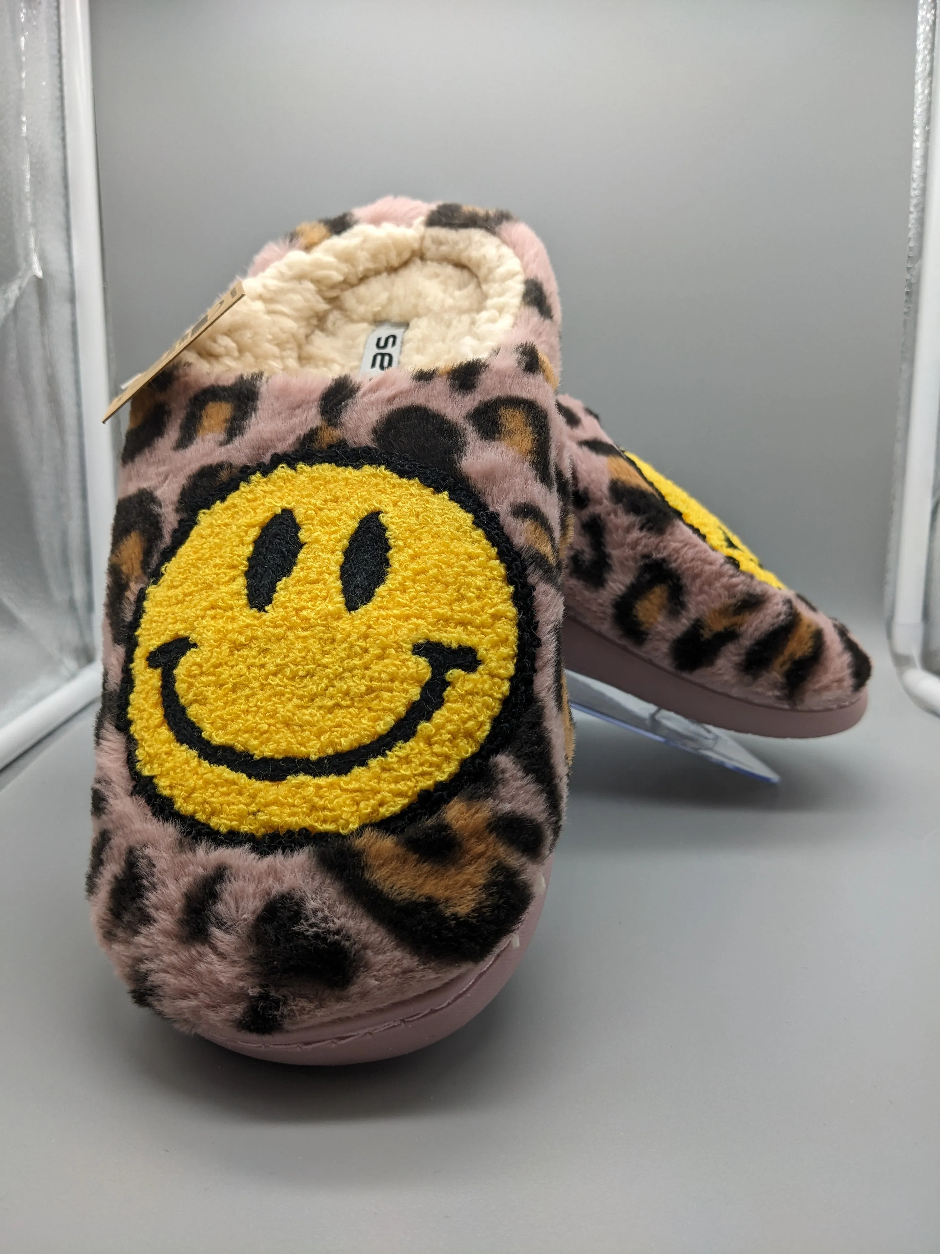 Surf 7 Leopard Emoji Slip-ons / House Shoes