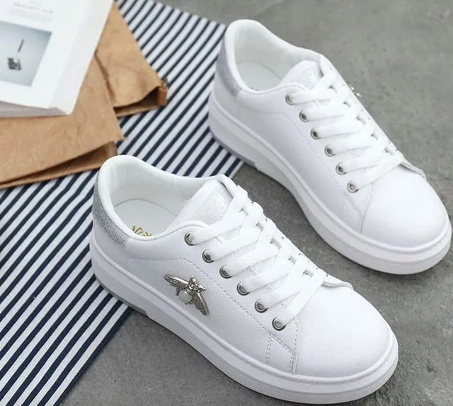 Women Casual Shoes 2019 New Women Sneakers Fashion Breathable PU Leather Platform White Women Shoes Soft Footwears Rhinestone